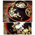 御料理 光安 - 蕎麦がきの入った塗り物ですが、今回も蒔絵が素晴らしい。ここまでの器を置いているお店は少ないでしょう。
      毎回、目の保養になります。