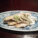 りょうりや 御旅屋 - 若鮎の唐揚げ