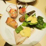 ライブキッチン COOKA - みんなそれぞれ美味しそうなものを取ってきてたよ。
      