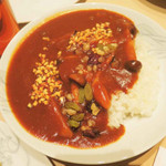 ライブキッチン COOKA - カレーも具だくさん！