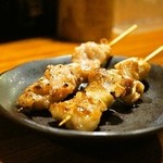 Yakitommachan - 2015.6 シビレ串（180円）、豚ぼんじり（150円）