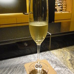 藤多 - まずは泡で乾杯~♪