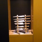 藤多 - 店内に飾られていた包丁　これは、車１台分ぐらいのお値段だそう