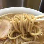 ラーメンの店 ホープ軒 - 太麺から中太麺の間、噛み応えのある麺(^-^)/