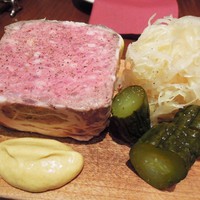 トラディシオン 日本橋 - お肉オールスターズのパテ