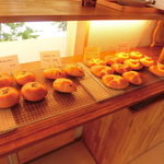 パン屋＆カフェ　スパングル - パンコーナー