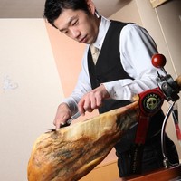 メディアでも取り上げられています。 スペイン王室献上品 ハモンイベリコ 4年熟成キープ