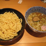 六厘舎 東京駅東京ラーメンストリート - 六厘舎TOKYO：つけ麺