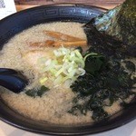 麺屋新月 - 背脂醤油ラーメン　760円