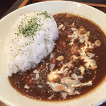 Kohi Baka - チキンカレー。アーモンドスライスと生クリームのコラボが食欲をそそります。