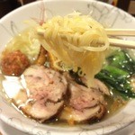 塩らーめん 塩こっこ - ｴｲｯ！こんなん出ましたけど〜