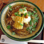 蕎麦 つづら - 鱧の天ぷら冷かけ梅肉添え