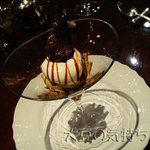 横浜うかい亭 - キャラメルとバニラのパフェ