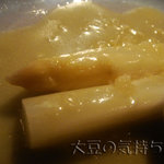 横浜うかい亭 - 白アスパラガス