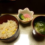 坐忘庵 - ベーコンとコーンご飯と赤出汁