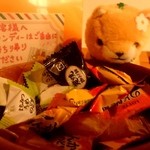 和っ家 - (2015年5月再訪問)和っ家 内観 キャンディーワンちゃんが狙ってる(笑)！？