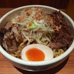 汁なし破顔 - 牛すじ汁なし・大盛・ニンニク（700円）＋肉増し（150円）