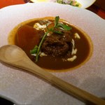 味すゞ亭 穏香 - サービスの牛肉の煮込みです