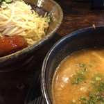 らーめん神月 - 味噌つけ麺3玉 軟骨チャーシュートッピング。