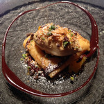 ラ ソスタ - タヒチ産バニラ風味のアイスクリームと、オリジナルオレンジソースのクレープ