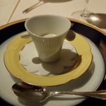 アピシウス - アミューズ「ウニのフラン」2015.6のランチ