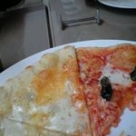 ピザです（食べかけ）