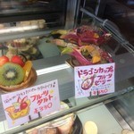 はまきた珈琲 - ショーケース内ケーキ_2015年6月