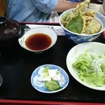 味処みずほ - 野菜天丼  890円