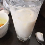 カーン・ケバブ・ビリヤニ - セットのラッシー