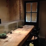 1Fのカウンター、灰皿あり（ーー＃