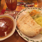 ガンジス - ナン、サフランライスのハーフセット。アイスティー。