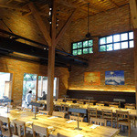 ファーム トゥー ユー - 天井が高くて採光があります