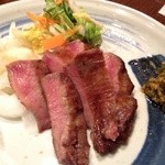 べこや - 炭火焼きの牛タン。オージーが悪いわけじゃないけど、看板と違うのは営業的に適性でしょうか？