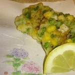 江戸三 - 鱧、コーン、グリンピースのかき揚げ♪醤油がよく合います