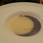 ルナ パルパドス - ジャガイモ２種(黄爵とシャドークイーン)の冷製クリームスープ