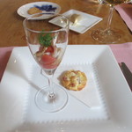 カーヴ・ド・コンマ - ヤリイカとフルーツトマト