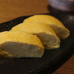 蕎麦の実 よしむら - だし巻きはふわふわ。やっぱり京都は卵焼きが美味しいです