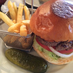 シェイクツリー バーガー＆バー - Avocado Cheese Burger