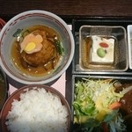 Cafe Restaurant アドリア - 本日のお弁当。ご飯うえはじゃが饅頭。食感よくウマイっ！