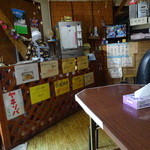 たこやき桜原 - 店内。メニュー。