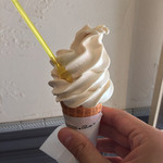 ジェラテリア アクオリーナ - ジェラートソフト ミルク ラベンダー（590円）