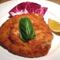 Osteria UVA RARA 横浜 - 子牛のカツレツミラノ風