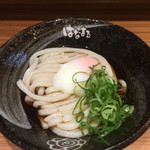 Hanamaru Udon - 温玉ぶっかけ(冷) 小 300円