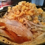 らーめん布袋 - 味噌カレー牛乳ラーメン大盛コーントッピング