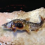 比良山荘 - 頭からかぶりついて、骨まですべて食べれます