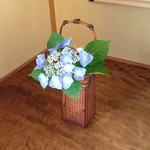 比良山荘 - 床の間に飾られた紫陽花