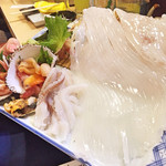 季節料理車屋 - 赤貝とイカのお刺身。
      ここのお刺身食べたら、他では食べれません！