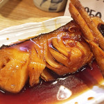 季節料理車屋 - 好物の銀たらの煮付け。
      これだけで日本酒が進みます。