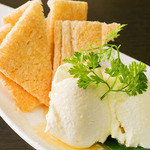 Fluffy cheese tofu
