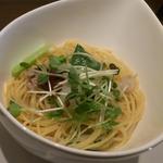 バタフライカフェ - 三河産豚バラ肉ち小松菜の和風パスタ